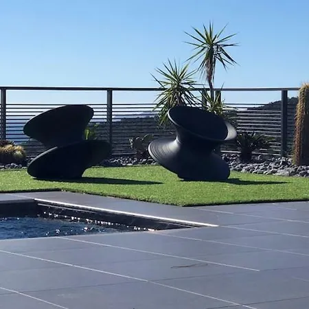 Zen Attitude Face A La Mer Piscine Chauffee Вилла