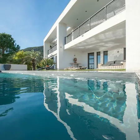 Zen Attitude Face A La Mer Piscine Chauffee 빌라 *
